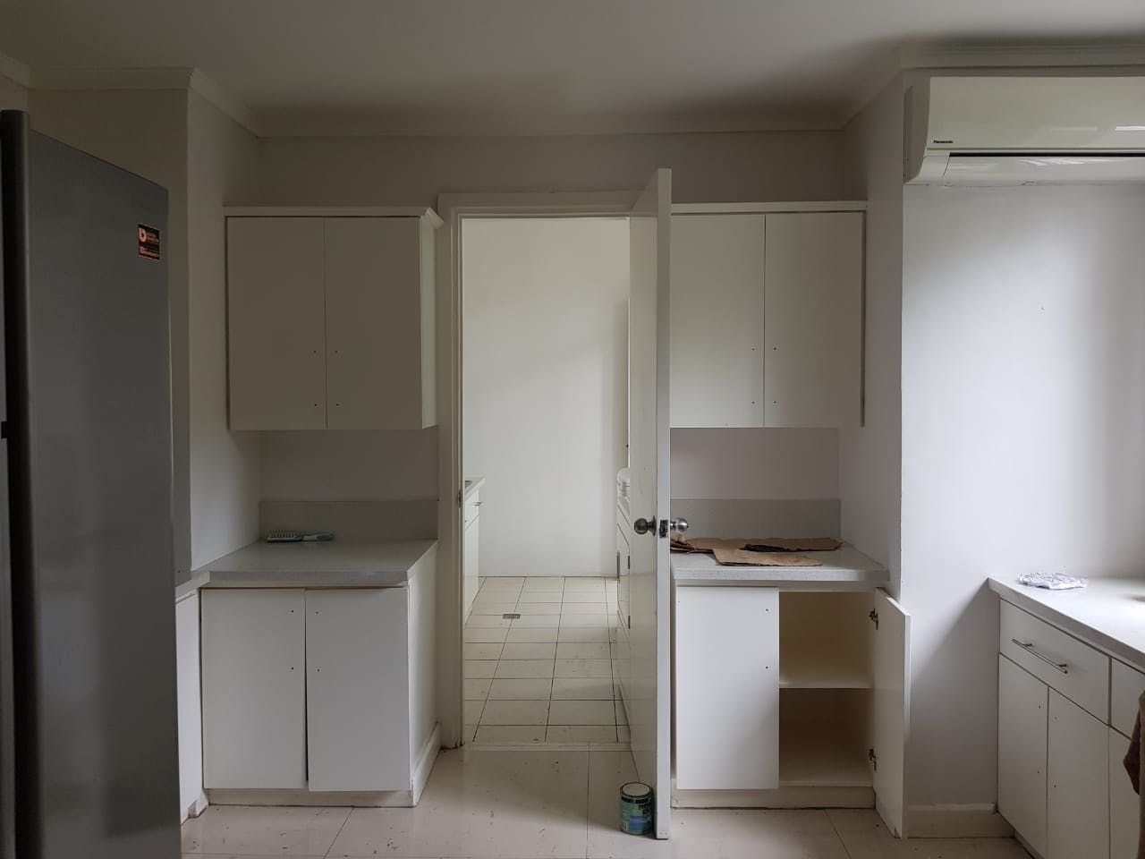 "4BR House for Rent in Dasmari?as Village, Makati"06