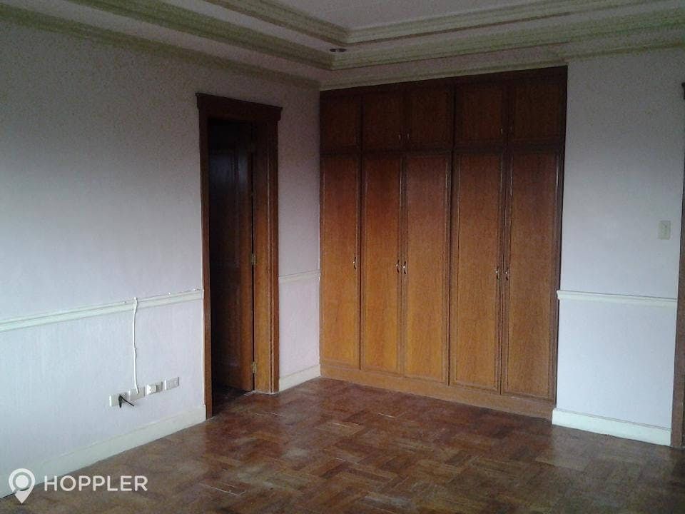 "4BR House for Rent in Ayala Alabang Village, Muntinlupa"10
