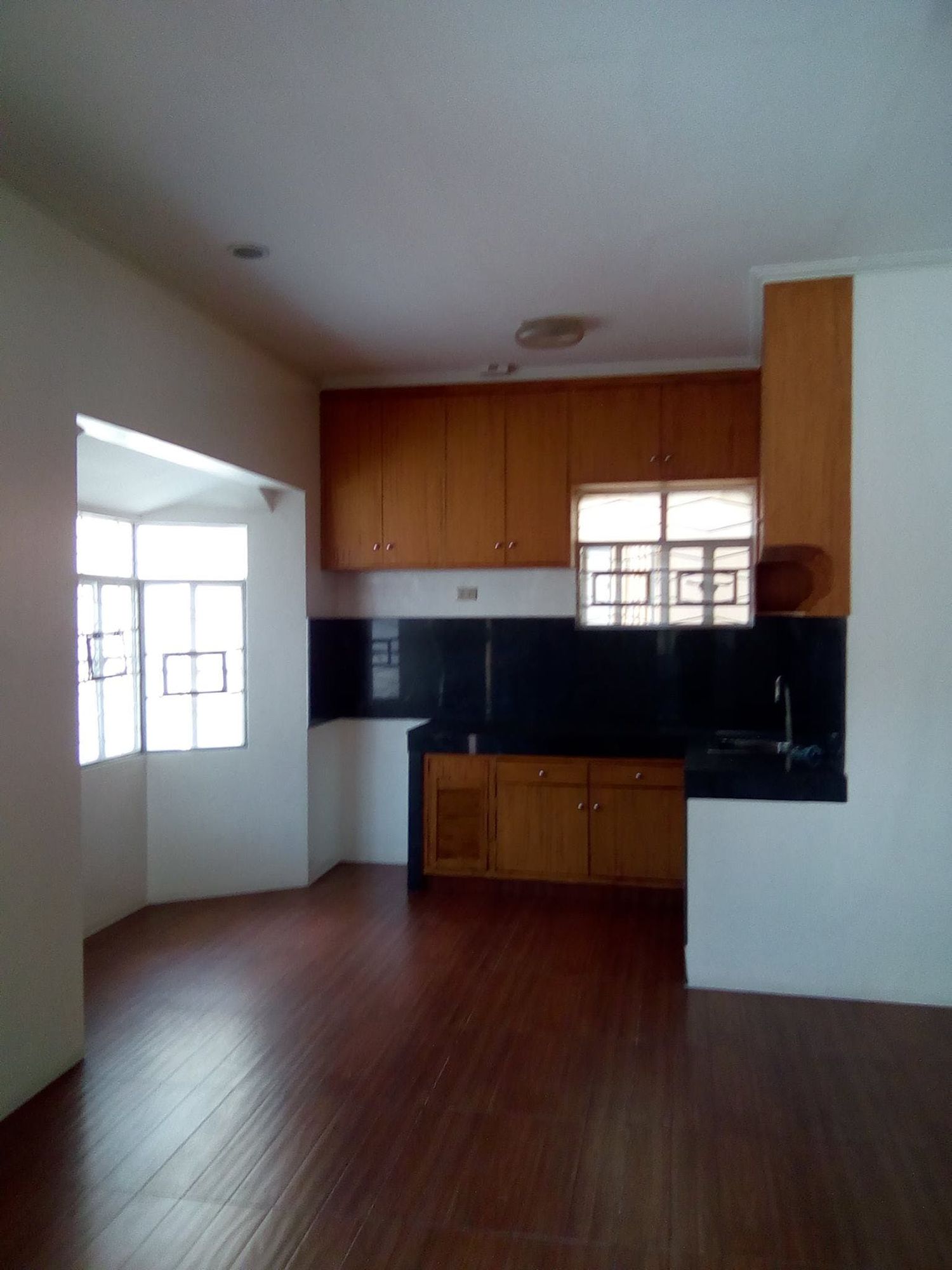 "2BR Townhouse for Rent in Plainview, Mandaluyong"05