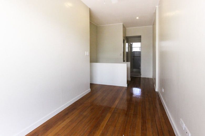 "3BR House for Rent in Palm Village, Makati"01