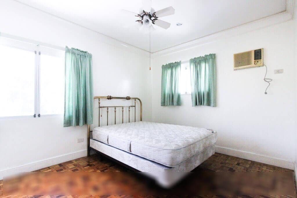 "4BR House for Rent in ,"04