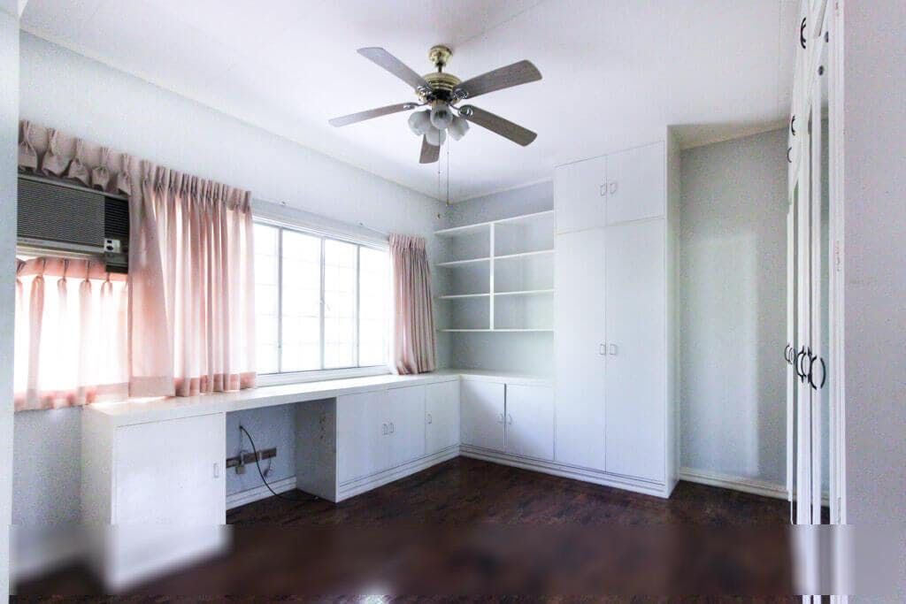"4BR House for Rent in ,"10