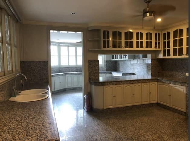 "5BR House for Rent in Capitol 8, Pasig"10