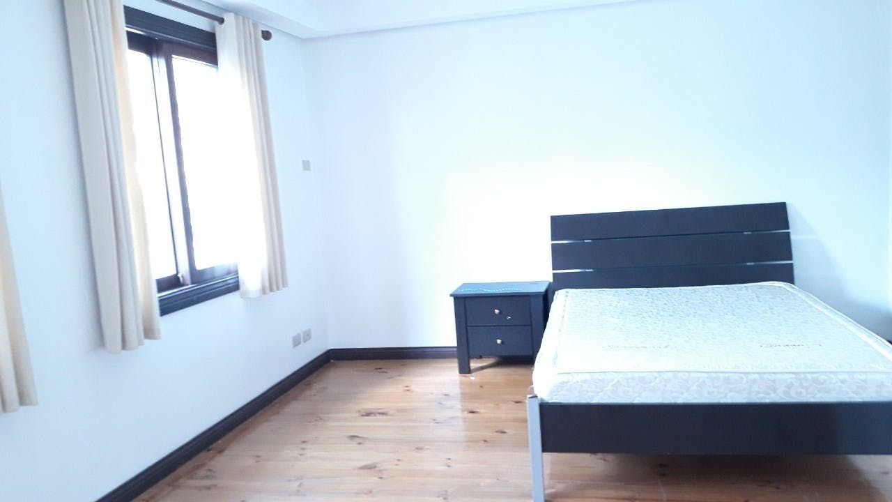 "3BR House for Rent in San Lorenzo Village, Makati"06