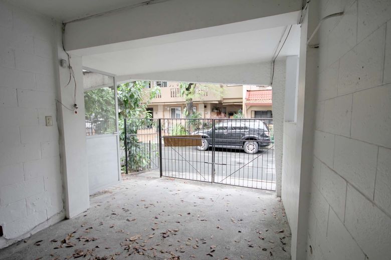 "3BR House for Rent in Palm Village, Makati"01