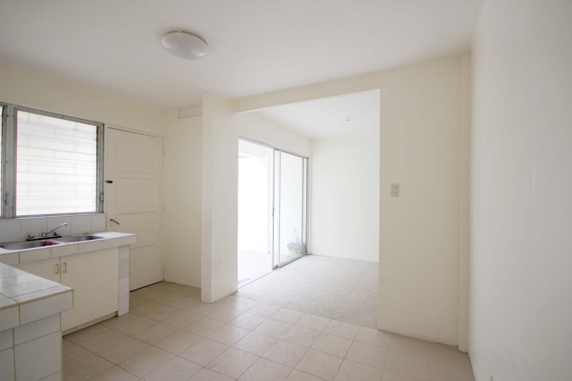 "3BR House for Rent in Palm Village, Makati"06