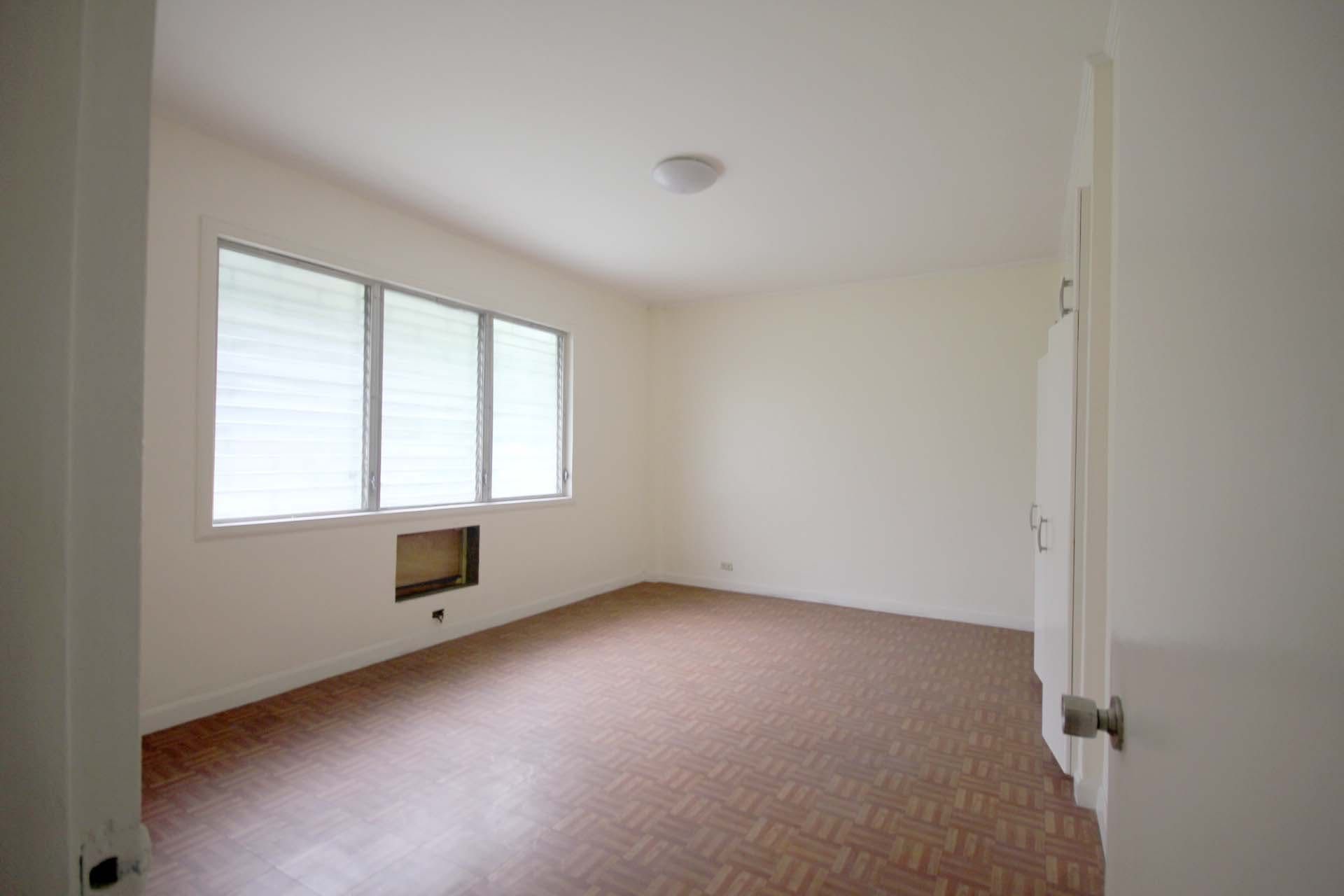 "3BR House for Rent in Palm Village, Makati"10