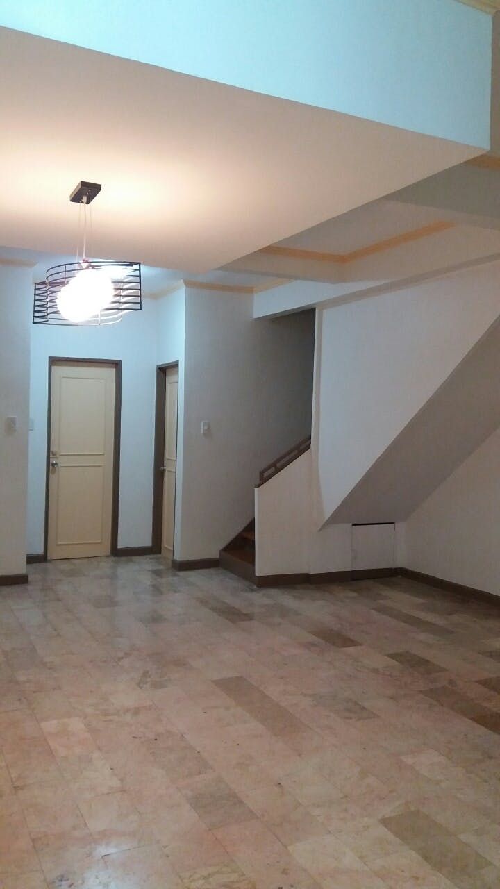 "3BR House for Rent in Palm Village, Makati"06