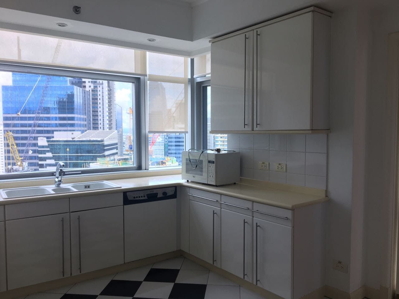 "3BR Condo for Rent in Pacific Plaza Towers, BGC - Bonifacio Global Cit"06