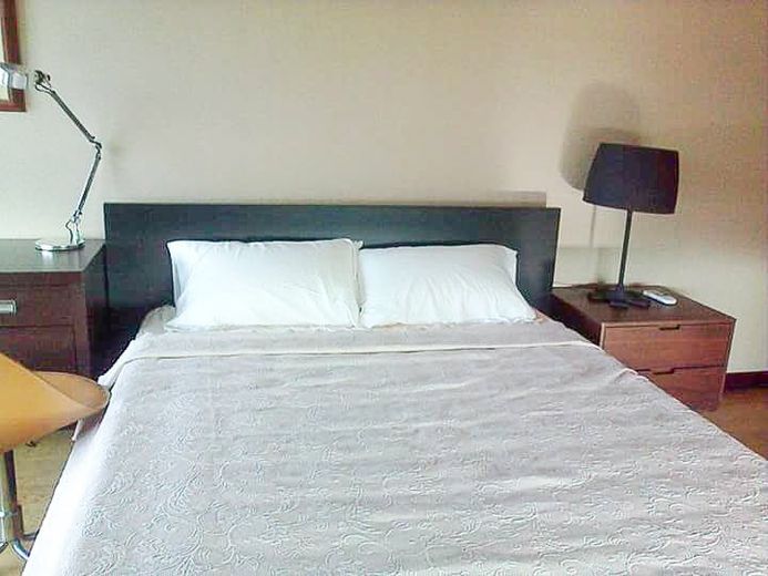 "2BR Condo for Rent in The Residences at Greenbelt, Legazpi Village, Ma"01