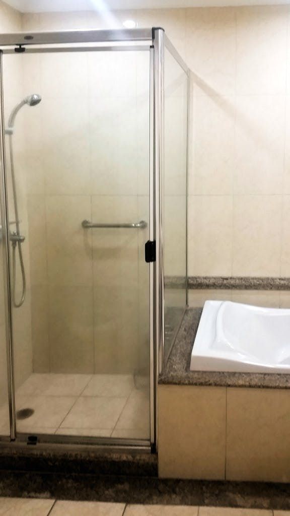 "3BR Condo for Rent in Twin Towers, Urdaneta, Makati"03