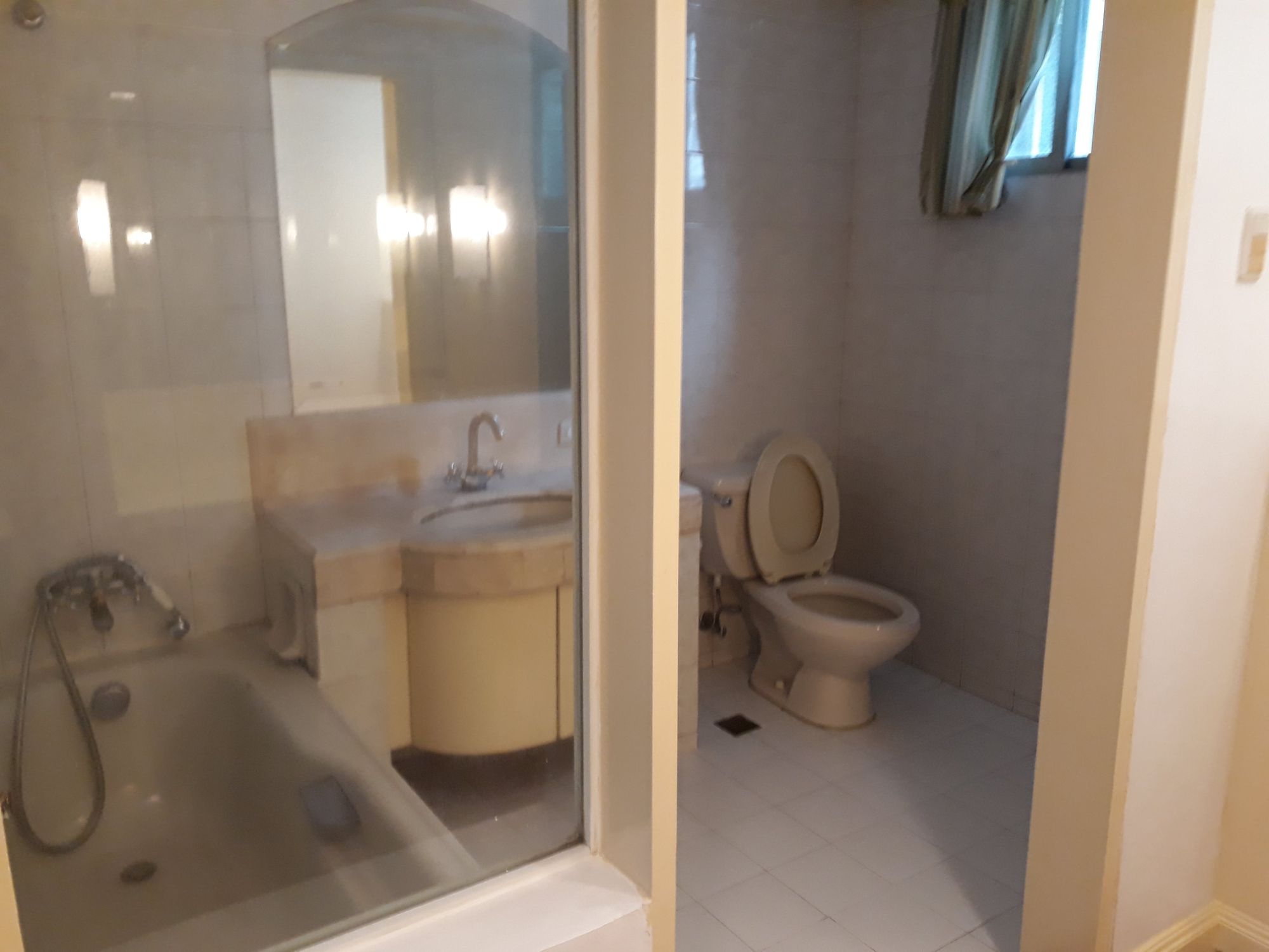 2BR Condo for Rent09
