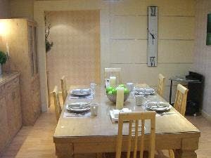 "3BR Condo for Rent in Elizabeth Place, Salcedo Village, Makati"06