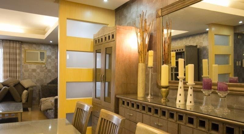 "3BR Condo for Rent in Elizabeth Place, Salcedo Village, Makati"10