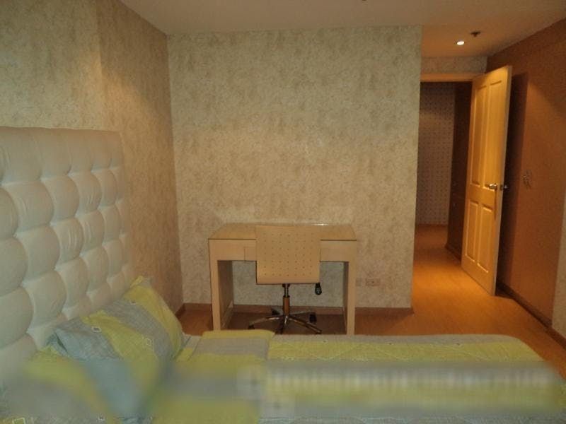 "2BR Condo for Rent in Elizabeth Place, Salcedo Village, Makati"08