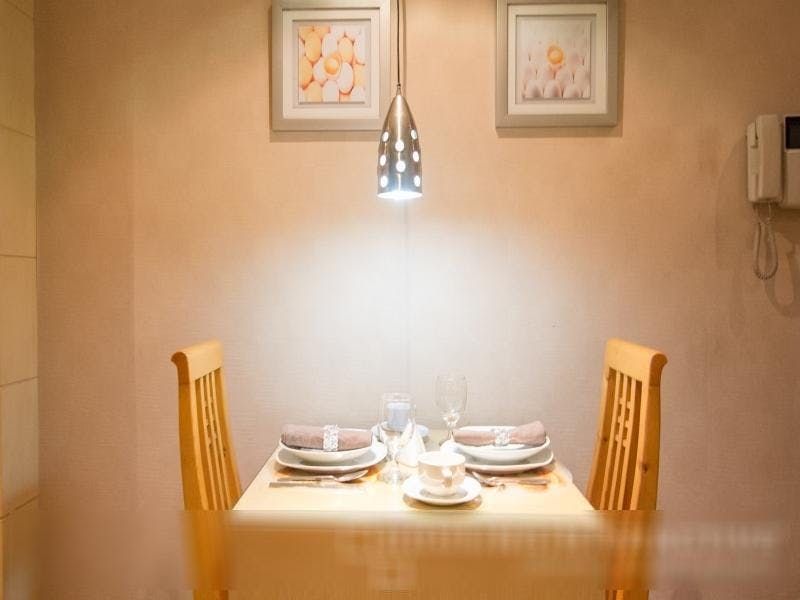 "1BR Condo for Rent in Elizabeth Place, Salcedo Village, Makati"10