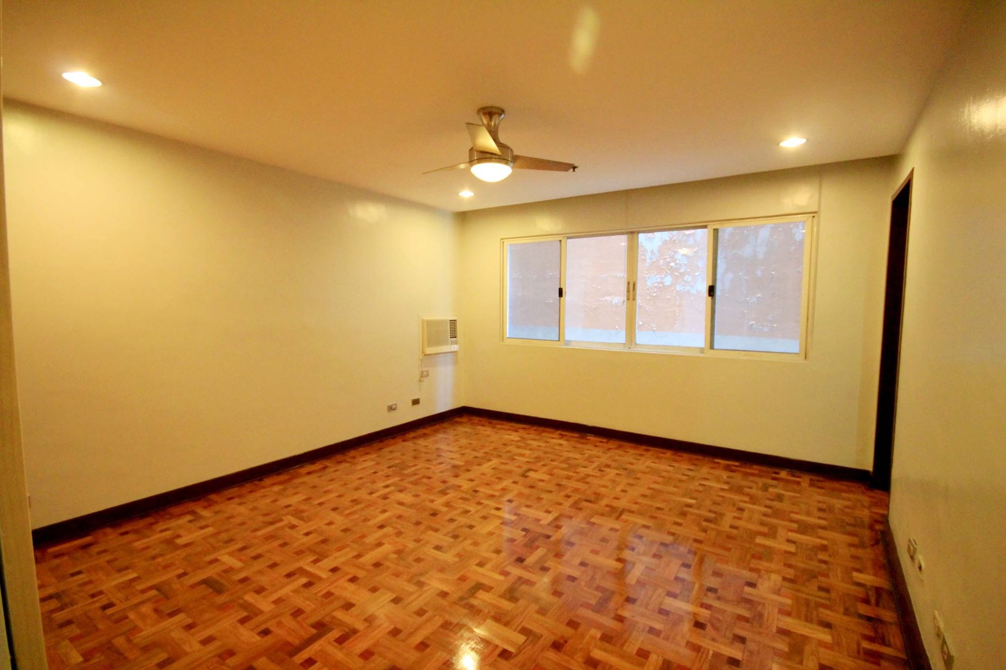 "2BR Condo for Rent in Ponte Salcedo, Salcedo Village, Makati"09