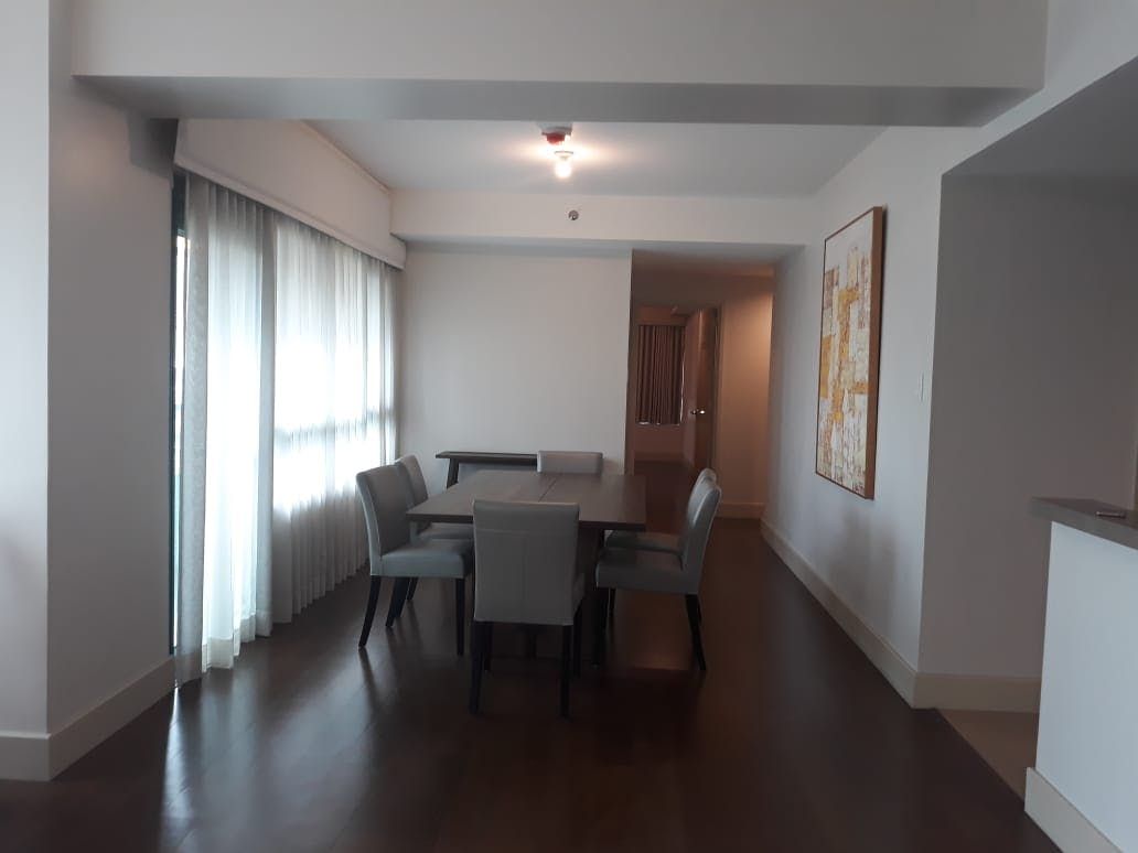 "3BR Condo for Rent in Edades Tower and Garden Villas, Rockwell Center,"05
