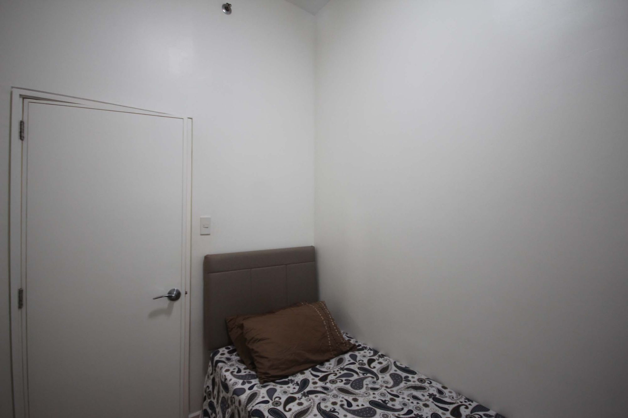 2BR Condo for Rent10