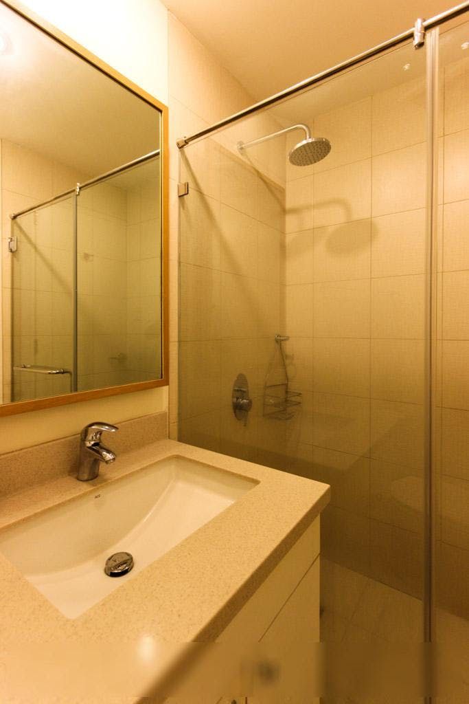 "Studio Condo for Rent in Amorsolo West, Rockwell Center, Makati"03