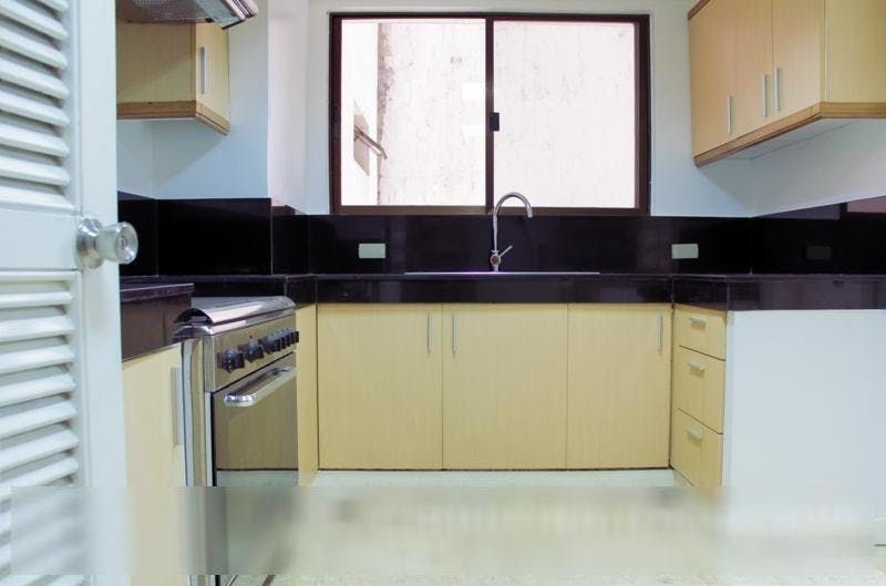 "2BR Condo for Rent in Crown Tower, Salcedo Village, Makati"09