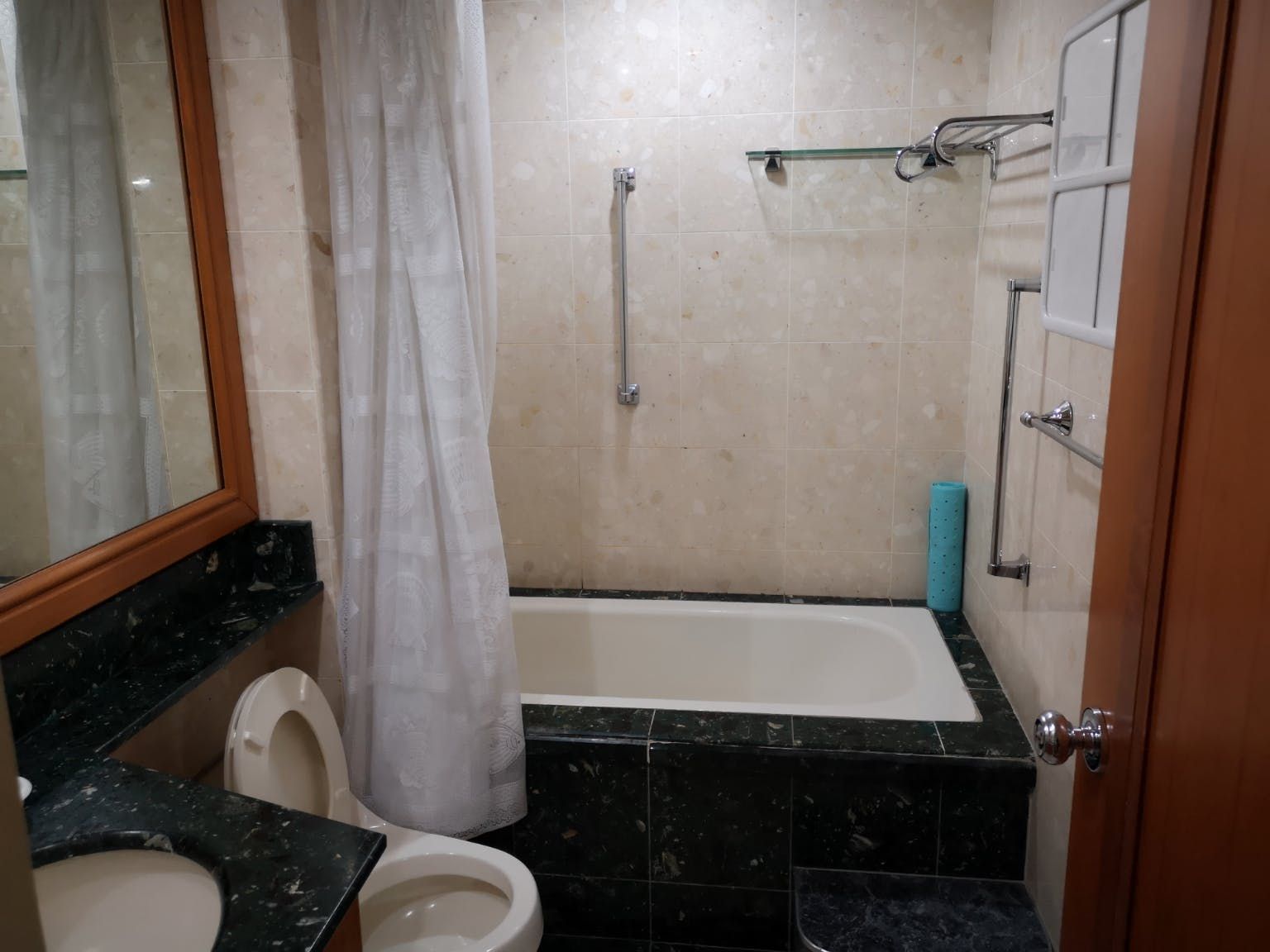 "1BR Condo for Rent in Amorsolo West, Rockwell Center, Makati"03