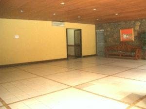 "2BR Condo for Rent in Crown Tower, Salcedo Village, Makati"10