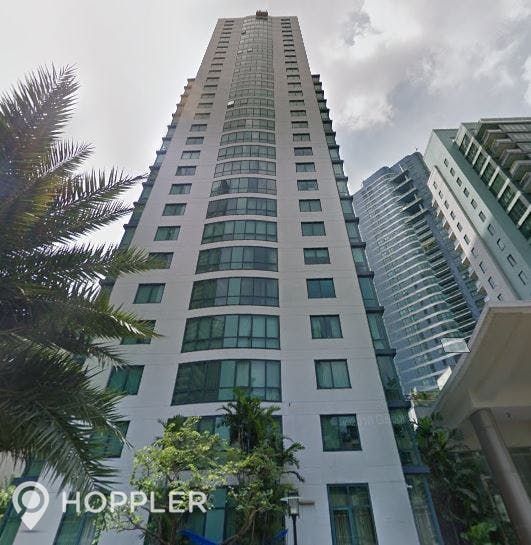 "2BR Condo for Rent in Amorsolo East, Rockwell Center, Makati"06