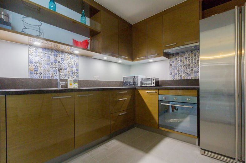 "2BR