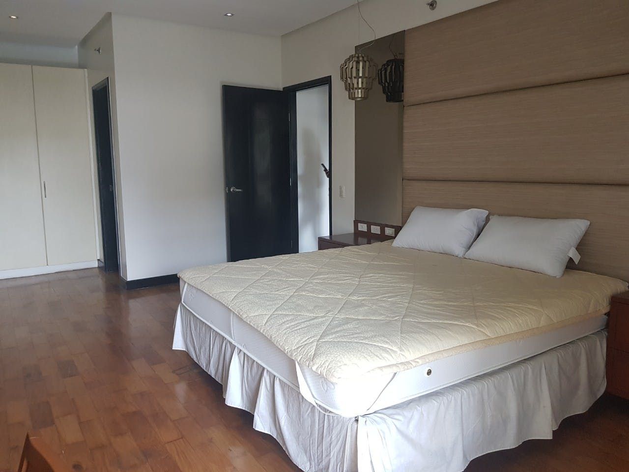 "2BR Condo for Rent in One Serendra, BGC - Bonifacio Global City, Tagui"08