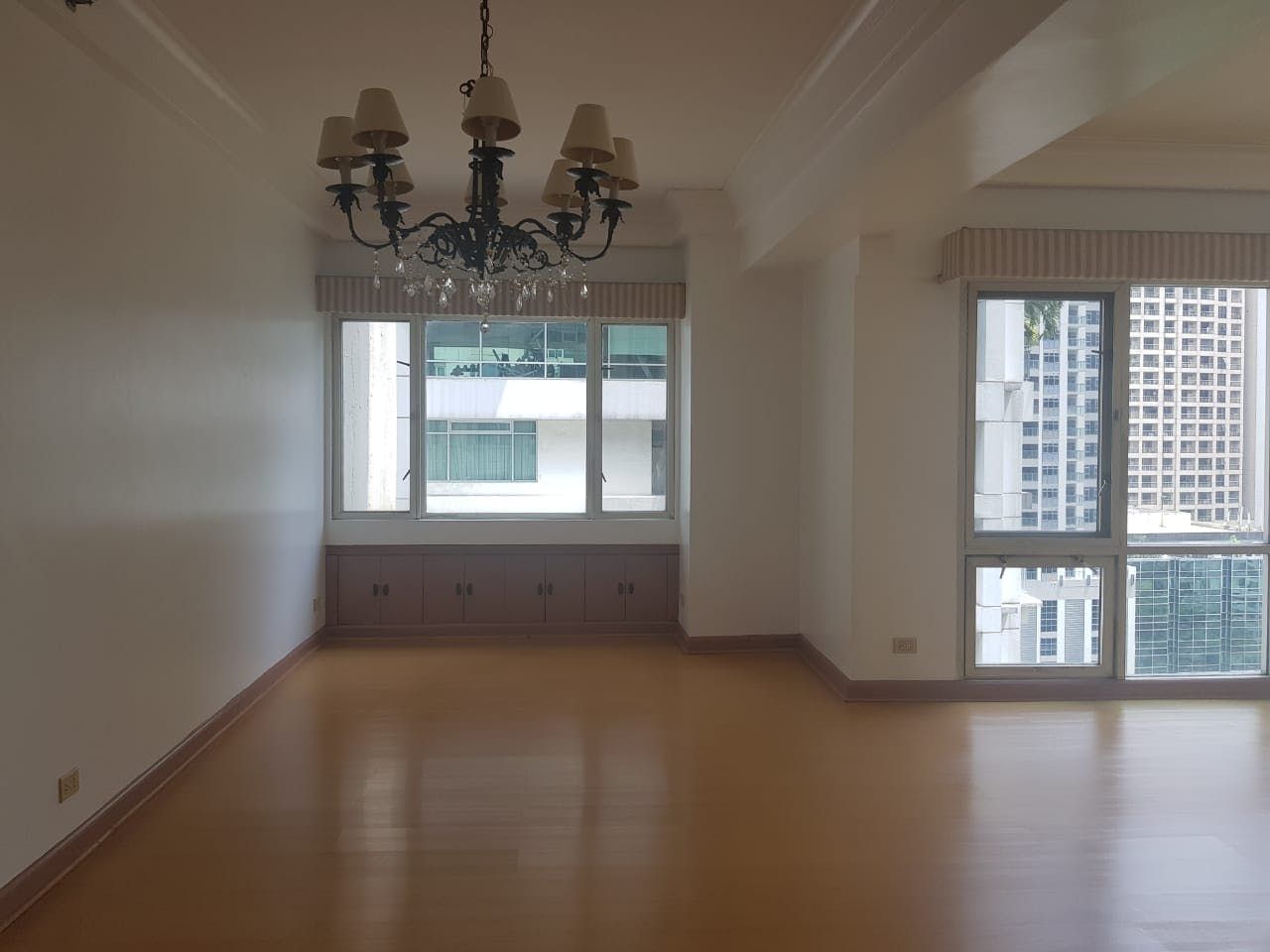 "3BR Condo for Rent in The Salcedo Park, Salcedo Village, Makati"03