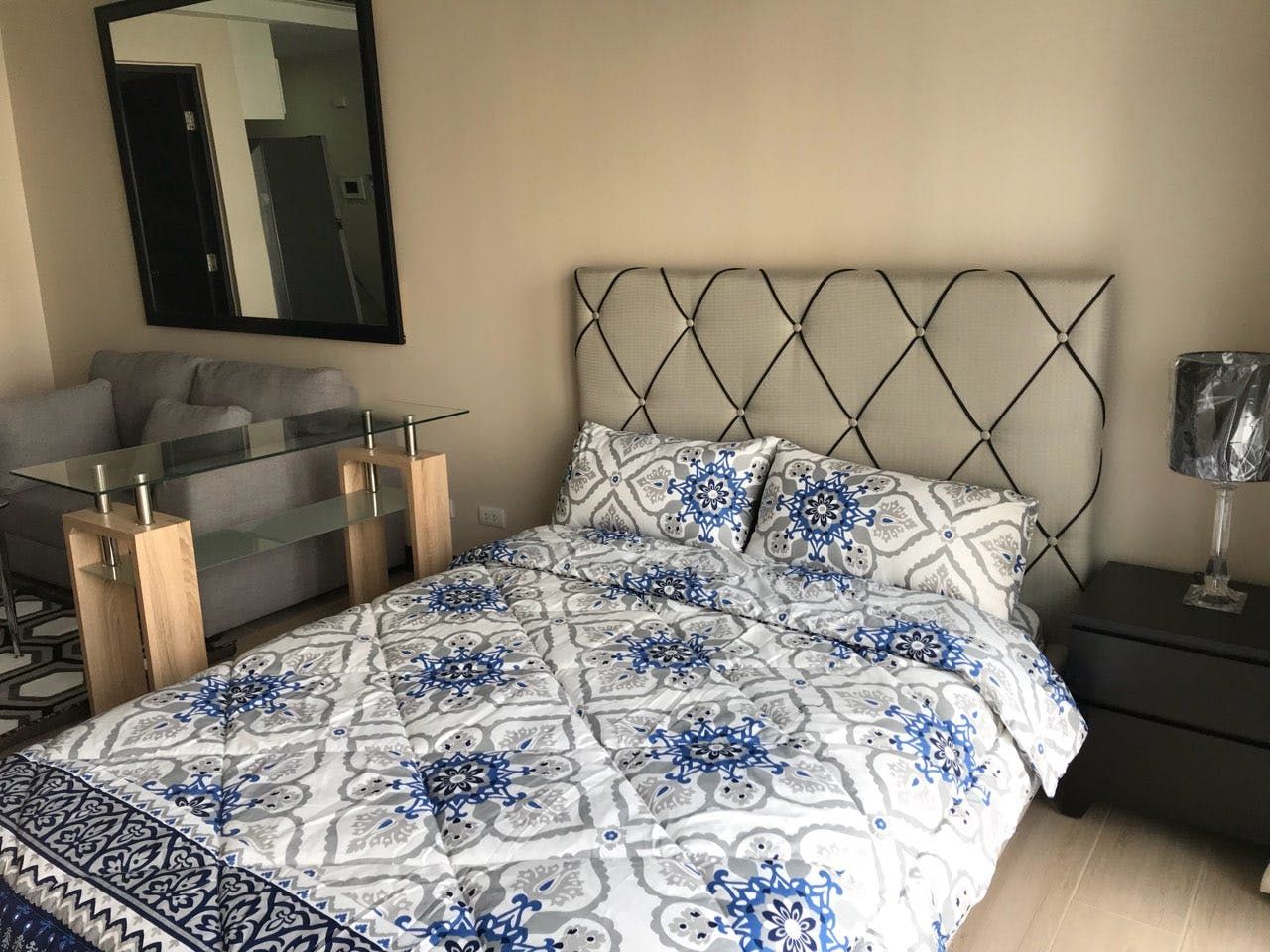 "Studio Condo for Rent in Paseo Heights, Salcedo Village, Makati"08