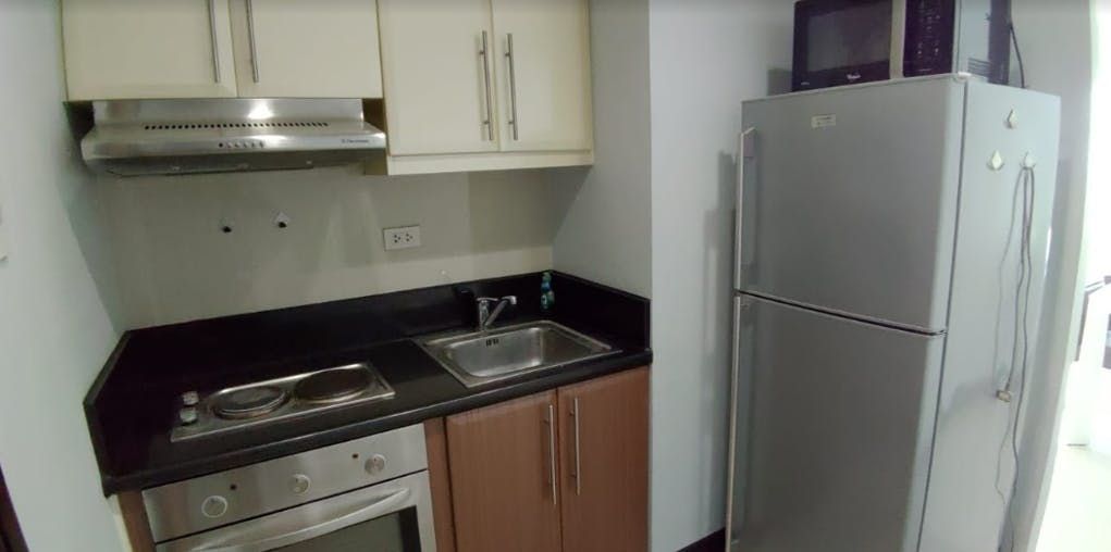 "Studio Condo for Rent in Greenbelt Madison, Legazpi Village, Makati"06