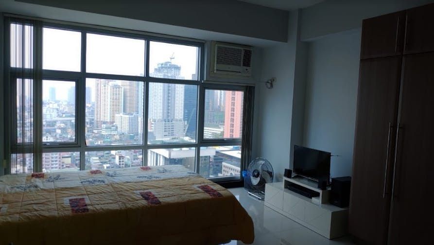 "Studio Condo for Rent in Greenbelt Madison, Legazpi Village, Makati"08