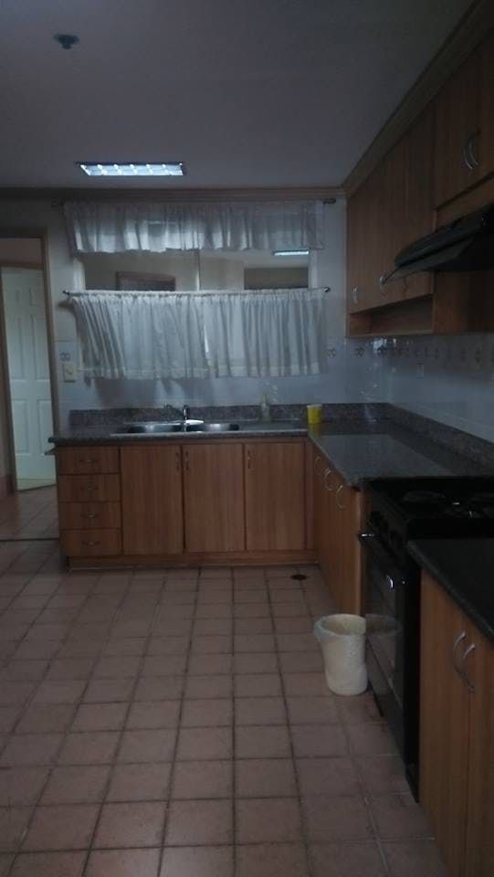 "3BR Condo for Rent in The Regency at Salcedo, Salcedo Village, Makati"10