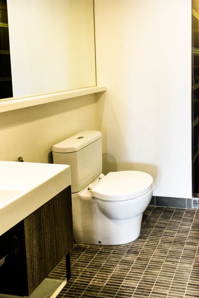 "3BR Condo for Rent in Edades Tower and Garden Villas, Rockwell Center,"08