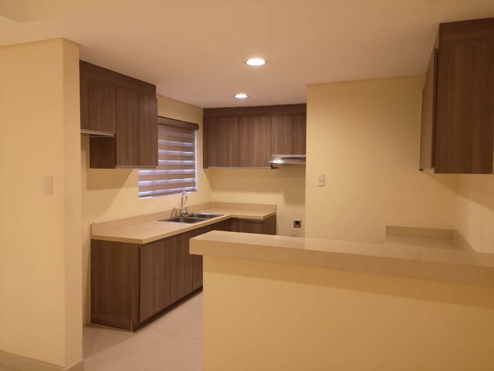 "4BR