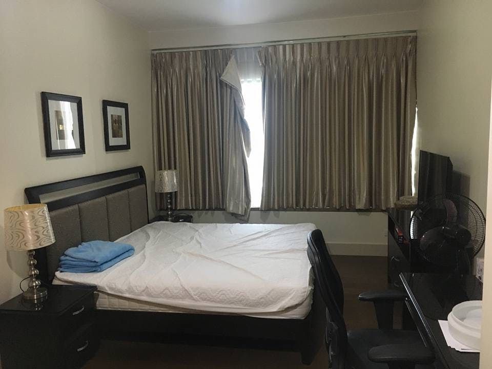"2BR Condo for Rent in Edades Tower and Garden Villas, Rockwell Center,"10