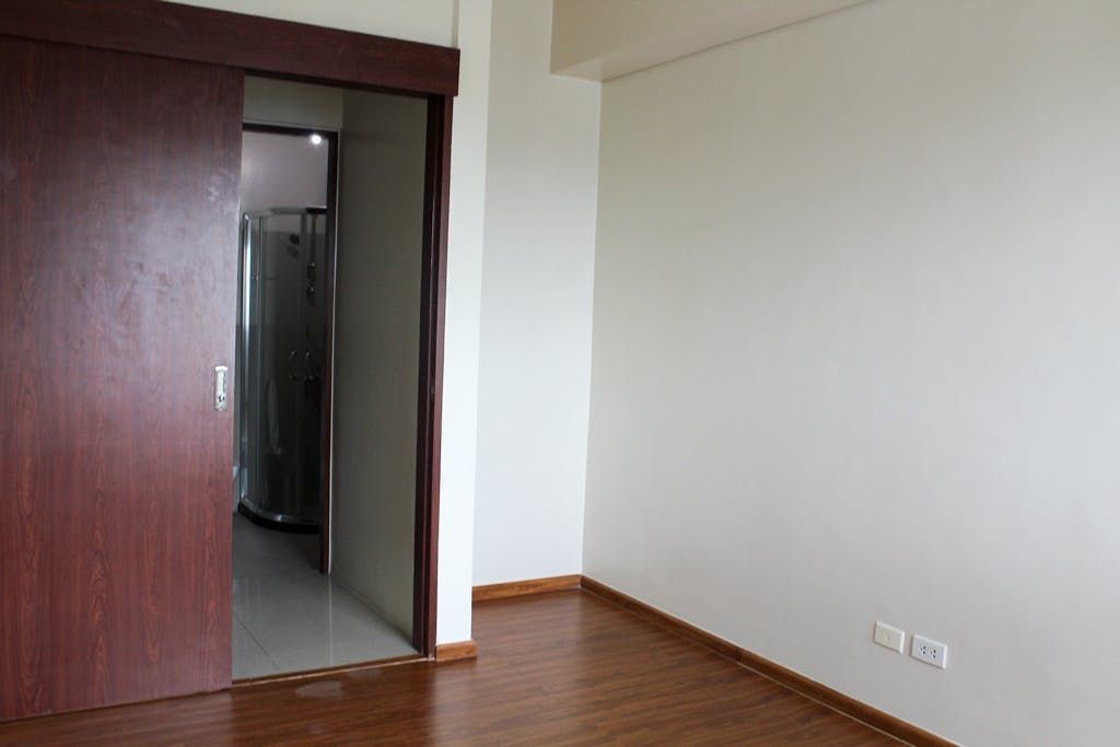 1BR Condo for Rent10