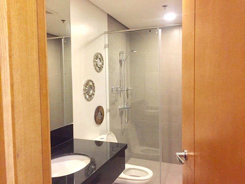 "2BR Condo for Rent in Park Terraces, San Lorenzo, Makati"09