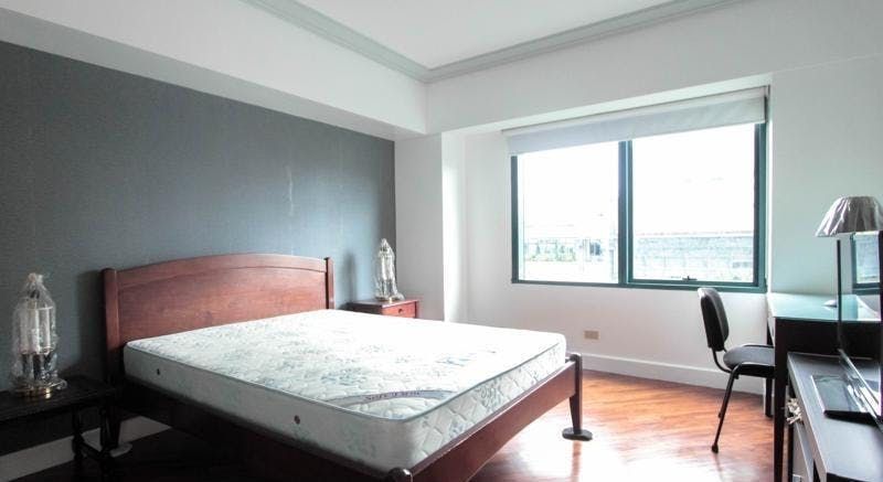 "2BR Condo for Rent in Hidalgo Place, Rockwell Center, Makati"06