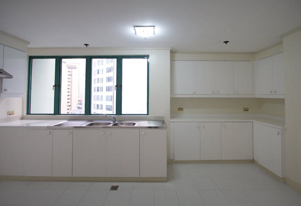 "3BR Condo for Rent in Splendido Gardens Salcedo, Salcedo Village, Maka"06