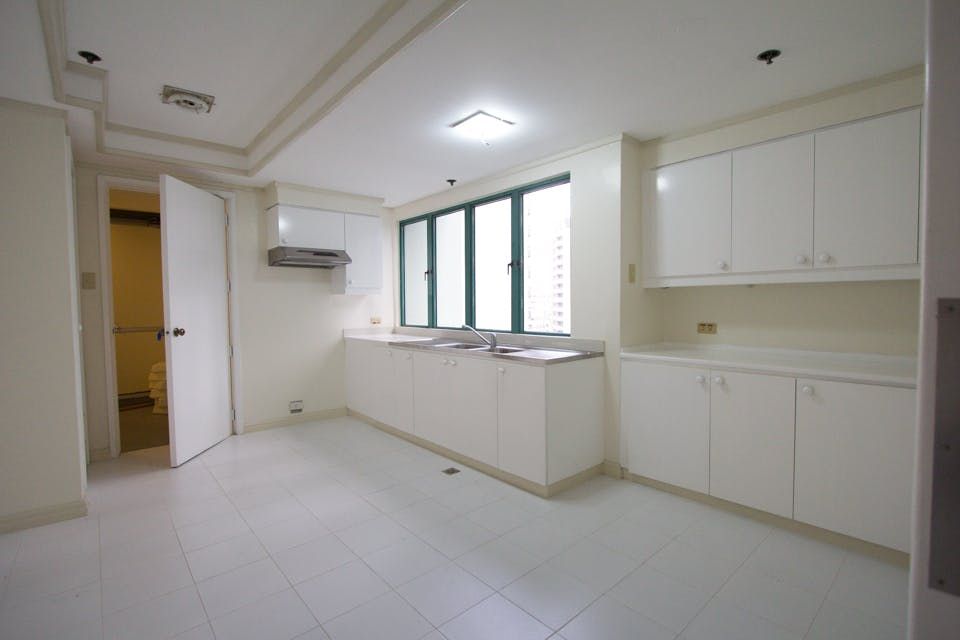 "3BR Condo for Rent in Splendido Gardens Salcedo, Salcedo Village, Maka"09
