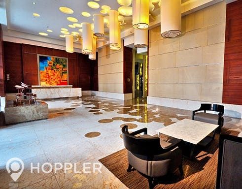 "2BR Condo for Rent in Eton Residences, Legazpi Village, Makati"06
