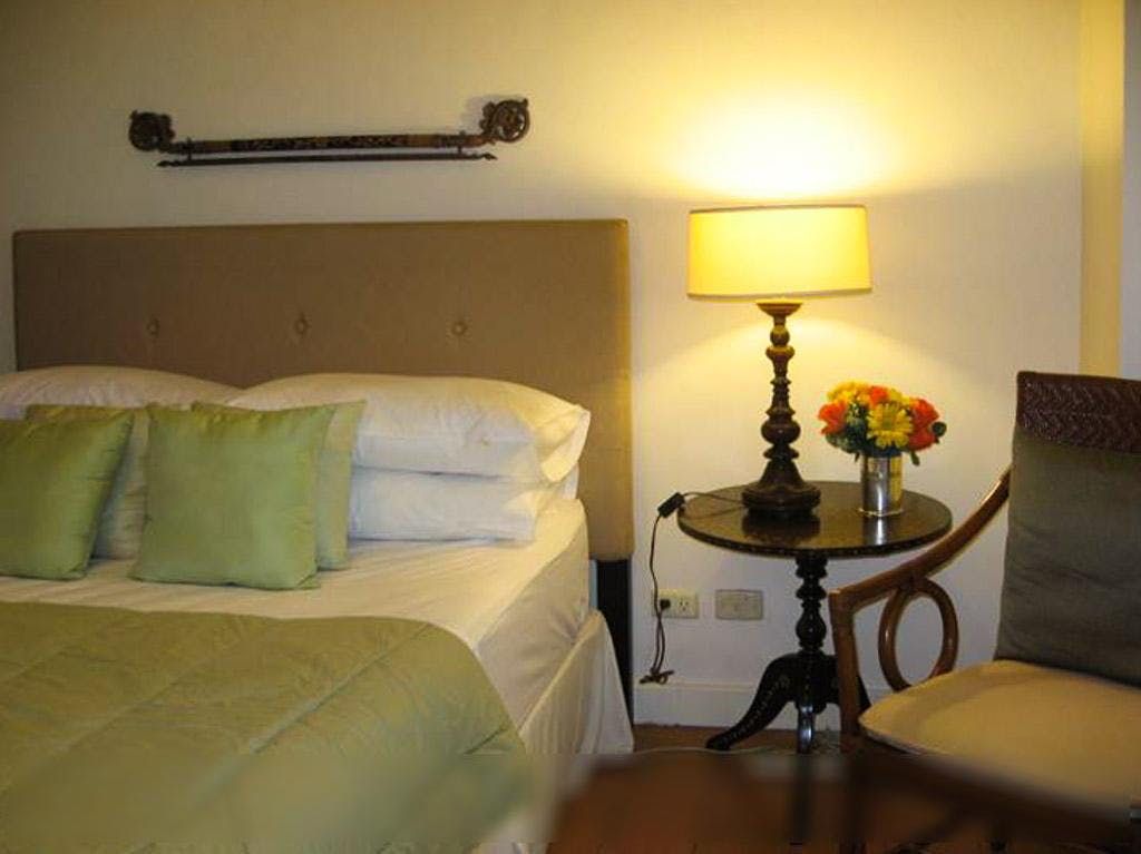 "1BR Condo for Rent in Park Terraces, San Lorenzo, Makati"03
