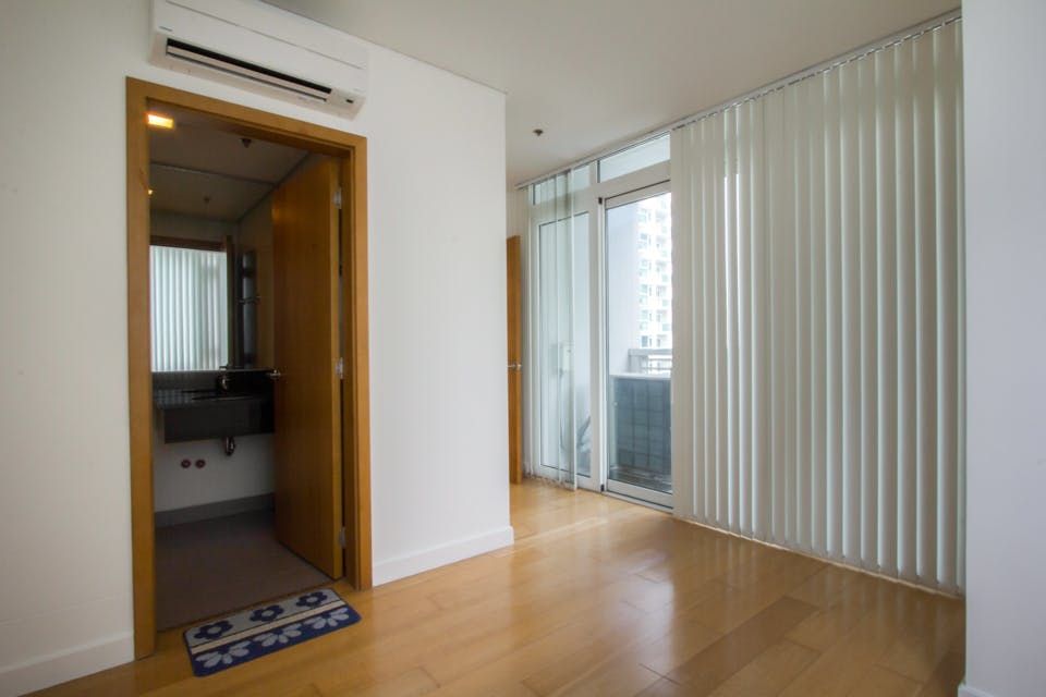 "1BR Condo for Rent in Park Terraces, San Lorenzo, Makati"08