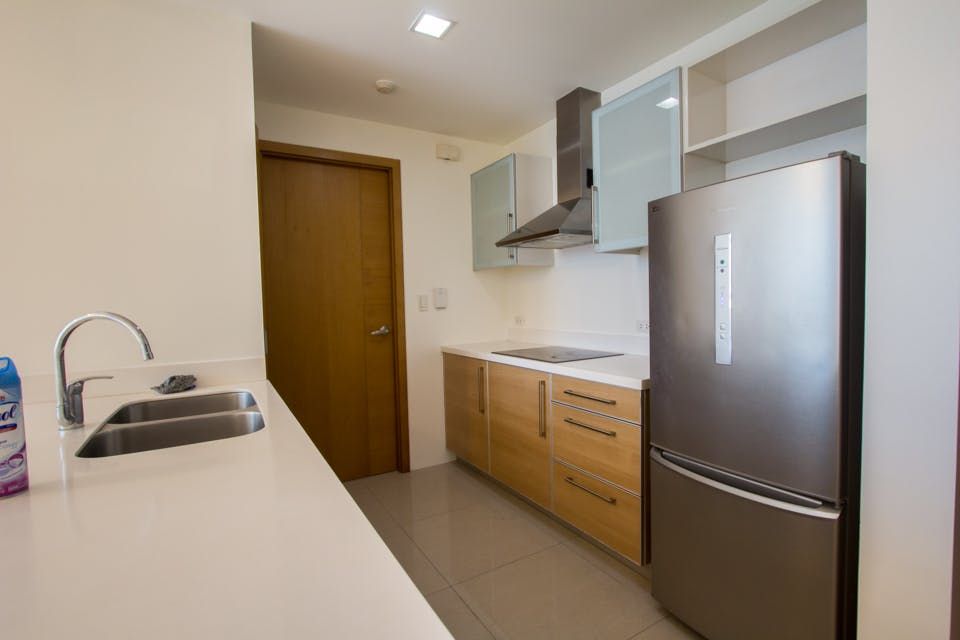 "1BR Condo for Rent in Park Terraces, San Lorenzo, Makati"10