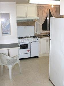 "2BR Condo for Rent in Sunrise Terrace, Legazpi Village, Makati"06