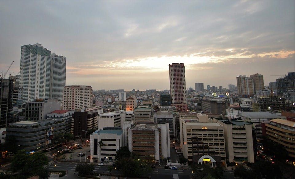 "2BR Condo for Rent in Senta, Legazpi Village, Makati"10