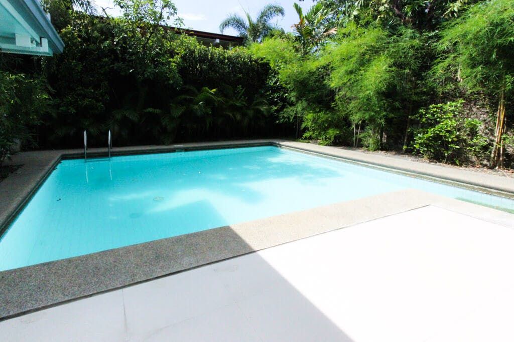 "4BR House for Rent in Dasmari?as Village, Makati"04